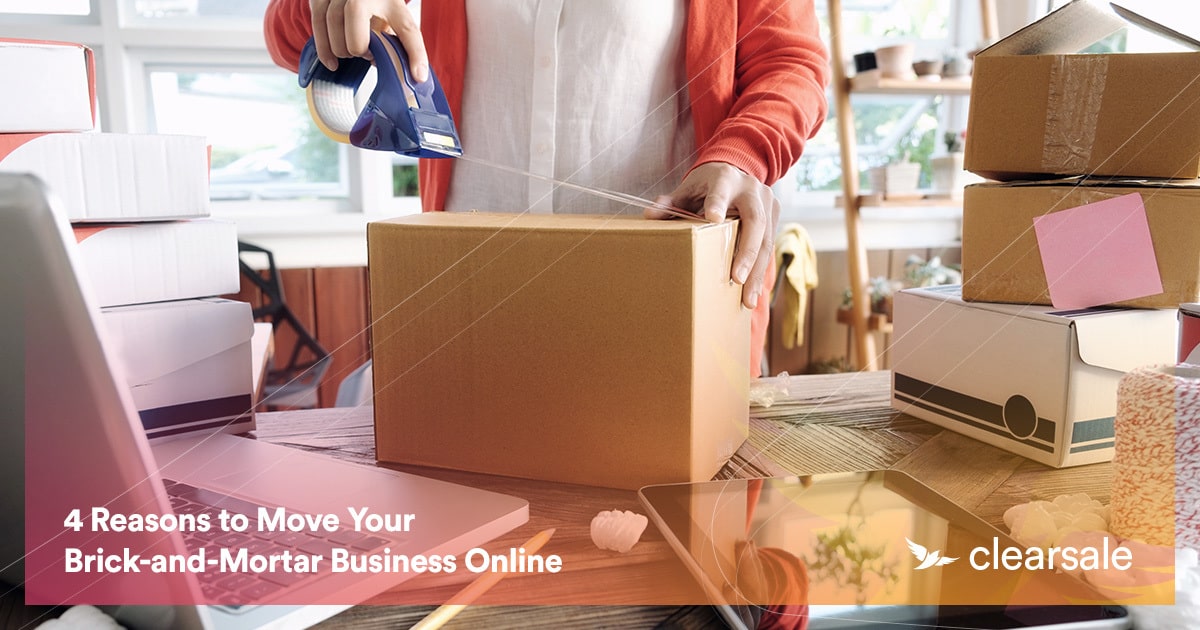 Picture of a person holding a delivery box with a text that says: 